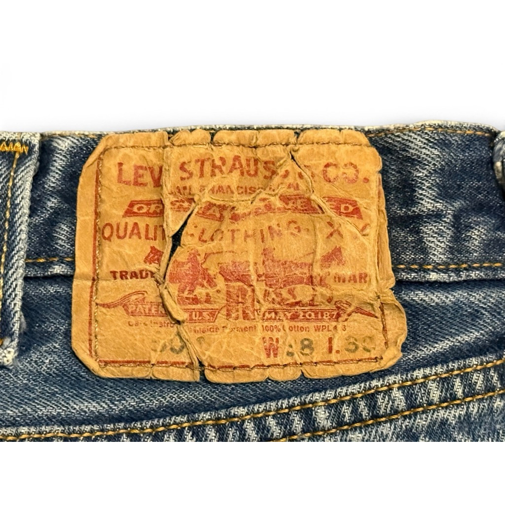Vintage Y2K Levi’s Men’s 501 Straight Leg Med Wash 38x30 Button Fly Distressed - Picture 9 of 12